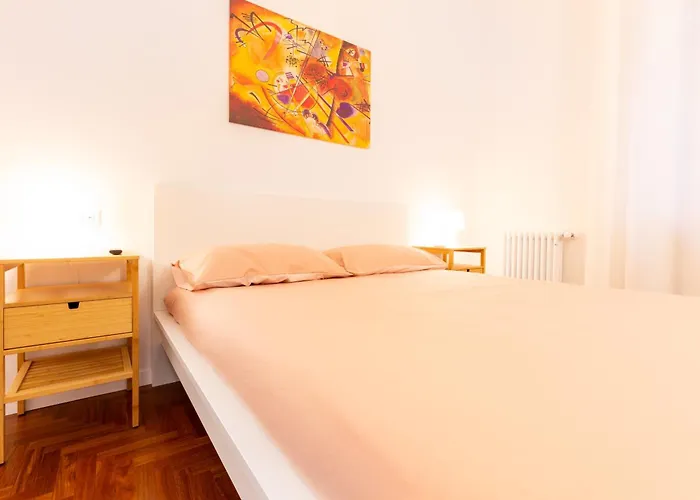 Poggioli House Up 4pp Policlinico Apartment